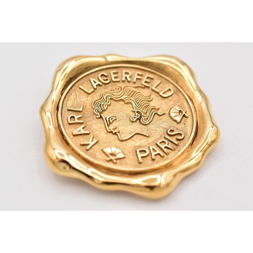 Karl Lagerfeld Vintage Logo Seal Brooch Pin Paris Medallion Gold Signed Bin5B - Picture 10 of 12